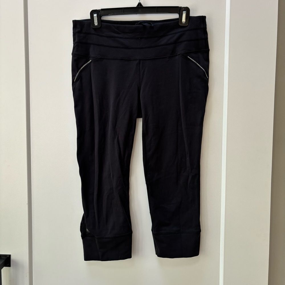 Athleta black 1/2 length crop legging, 2‎ pair womens size L - Picture 16 of 16